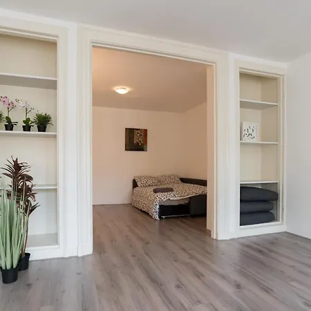 Beautiful House Next To Dam Square! Homestay Amsterdam