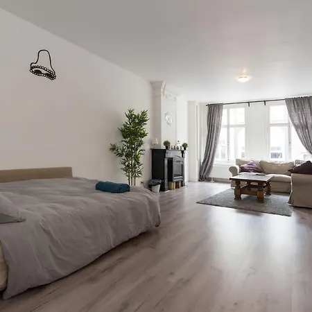 Beautiful House Next To Dam Square!