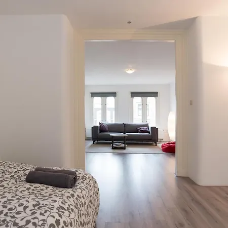 Homestay Beautiful House Next To Dam Square! *