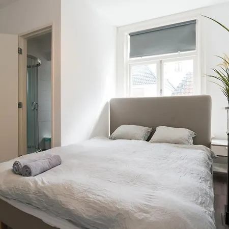 Homestay Beautiful House Next To Dam Square! *