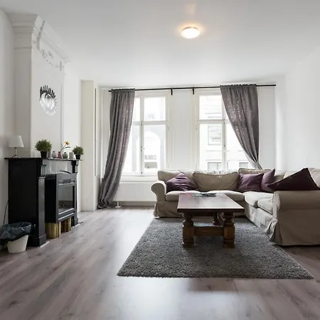 Beautiful House Next To Dam Square! Quarto em Acomodações Particulares Amesterdão