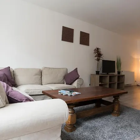 Beautiful House Next To Dam Square! Амстердам